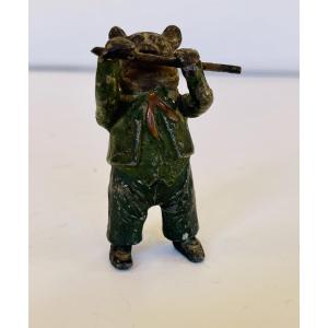 Flutist Bear - Nuremberg Lead 